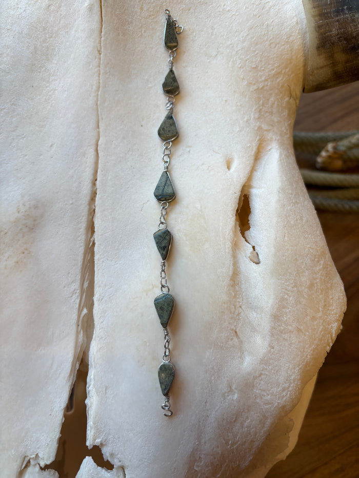 Handmade Serpentine "Local Jade" Natural Stone Silver Chain Bracelet