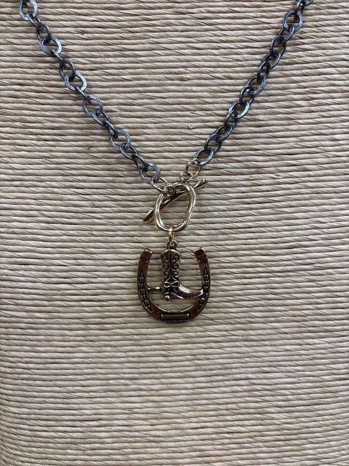 West & Co Two-Tone Round Chain Link & Horseshoe Pendant Toggle Clasp Necklace N1535