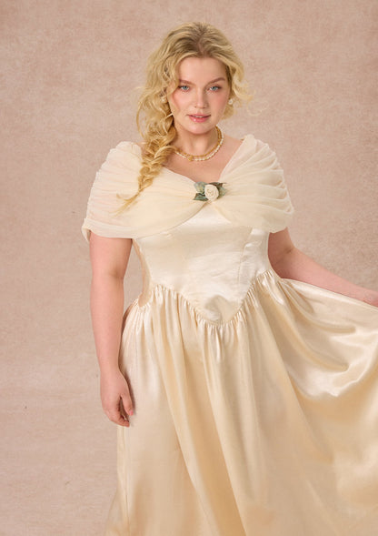 Curve&Plus Pure White Glass Dream Dress