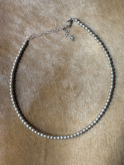 The Bijoux FAB 14" 4mm Silver Plated Pearl Necklace CHO-PLA-015-SIL