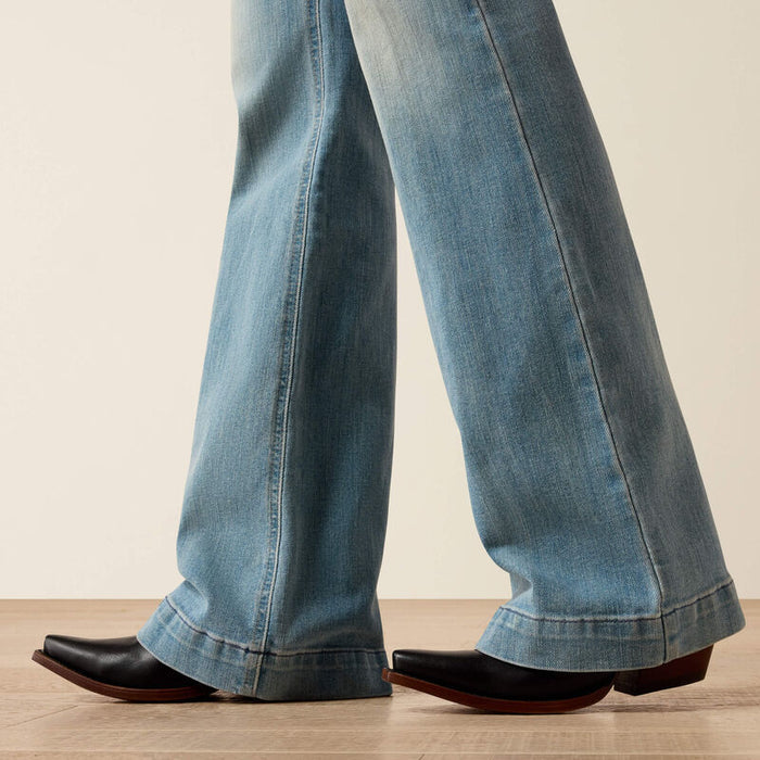 Ariat Women's Marnie Light Wash Slim Fit High Rise Trouser Jeans 10072964