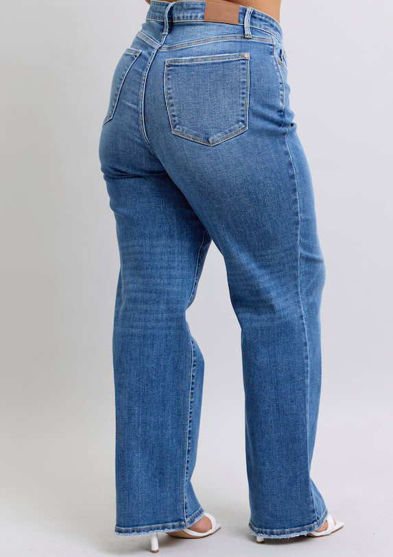 Judy Blue Women's Plus Size Samantha V-Front Vintage Wash Straight Jeans 82623PL