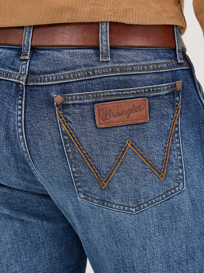 Wrangler Retro® Men’s Moore Medium Wash Slim Fit Bootcut Jeans 112370634